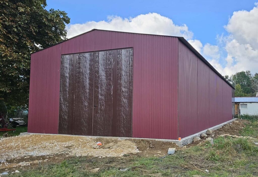 Wiata/hala blaszana 8m x 24m